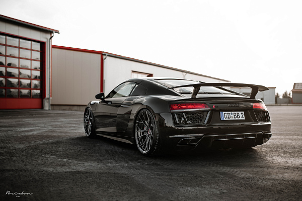 Фото дисков Brixton Forged PF10 Сатиновый темный лак на Audi R8 (4S)
