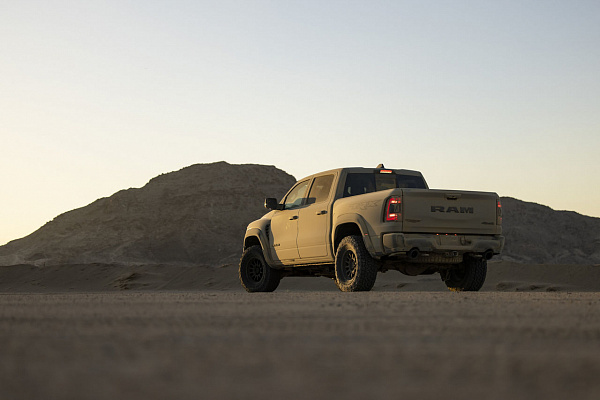 Фото дисков Black Rhino RAPID Черный матовый на Ram 1500 V