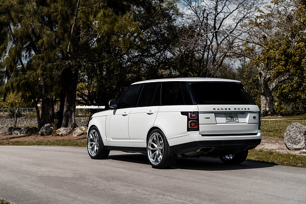 Фото дисков HRE P201 Полированный лак на Land Rover Range Rover IV