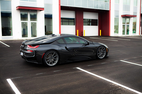 Фото дисков Brixton Forged WR3.2 Сатиновый графит на BMW i8