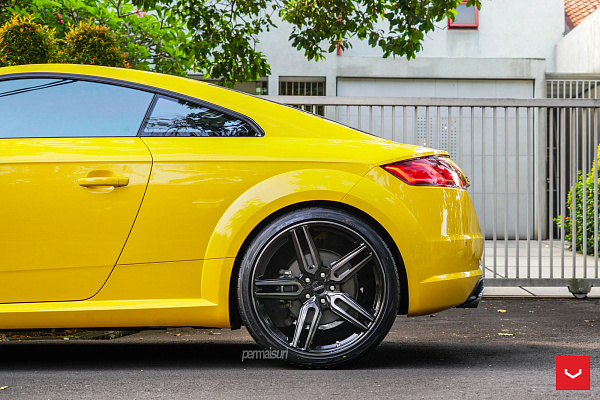 Фото дисков Vossen HF-1 Глянцевый темный лак на Audi TT (8S)