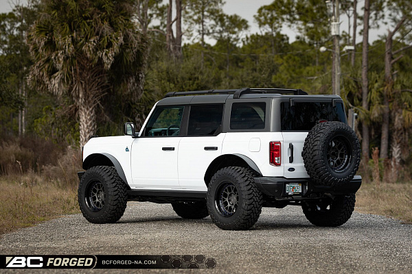 Фото дисков BC Forged LE72 // MLE72 Глянцевый графит на Ford Bronco