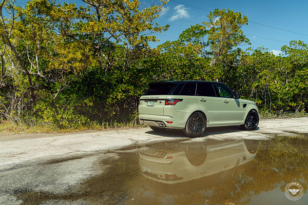 Фото дисков Vossen UV-1 Черный глянец на Land Rover Range Rover Sport II