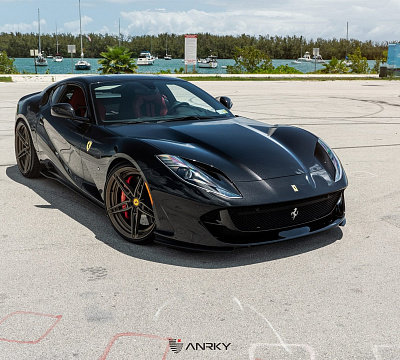Фото дисков Anrky AN27 на Ferrari 812