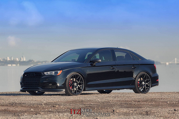 Фото дисков HRE FF01 Черный сатин на Audi A/S/RS 3 (8V)