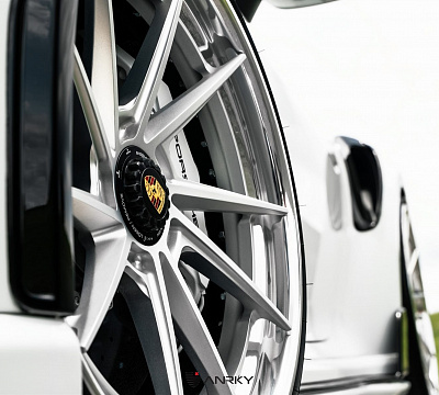 Фото дисков Anrky AN33 на Porsche 911 VIII