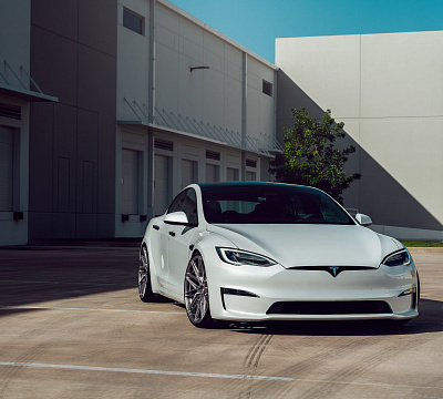 Фото дисков Vossen EVO-5R на Tesla Model S