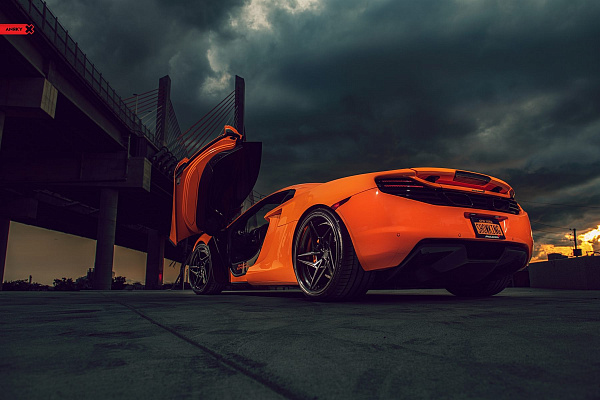 Фото дисков Anrky S3-X3 Черный сатин на McLaren 12C