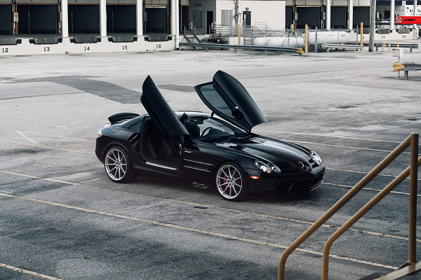 Фото дисков Anrky AN18 Сатиновый лак на Mercedes-Benz SLR McLaren