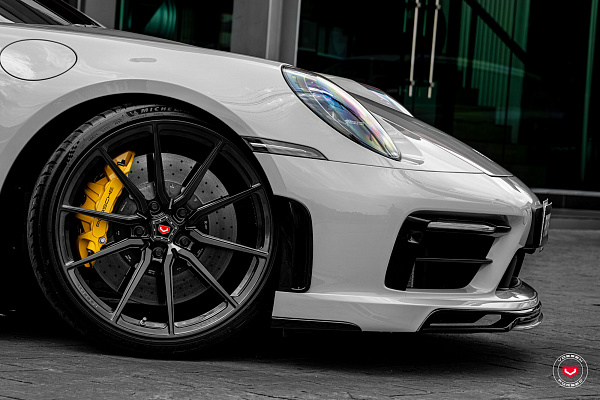 Фото дисков Vossen M-X2 Черный глянец на Porsche 911 VIII