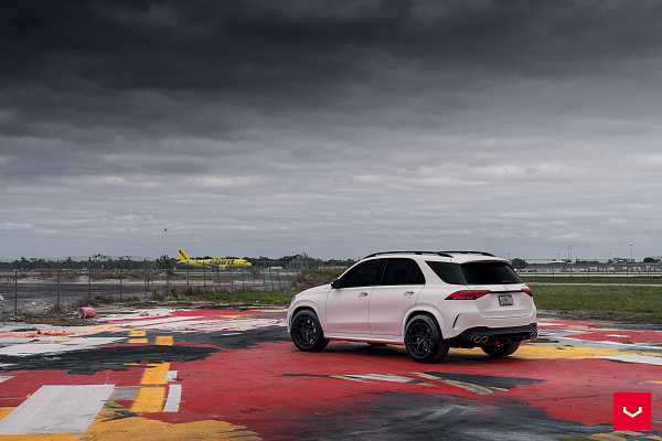 Фото дисков Vossen HFX-1 (5-Lug) Черный сатин на Mercedes-Benz GLE II