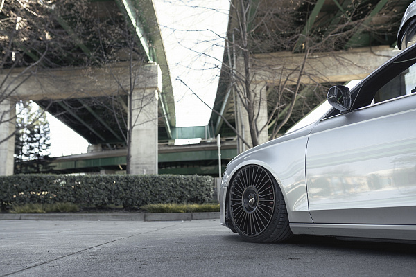 Фото дисков Rotiform GRZ Черный сатин на Audi A/S/RS 4 (B8)