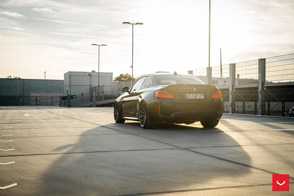 Фото дисков Vossen VFS-10 Глянцевый графит на BMW 2/M2 (F22/F87)