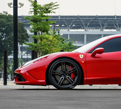 Фото дисков Vossen HF-1 на Ferrari 458