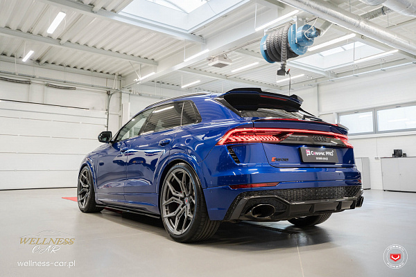 Фото дисков Vossen EVO-3R Глянцевый графит на Audi Q8