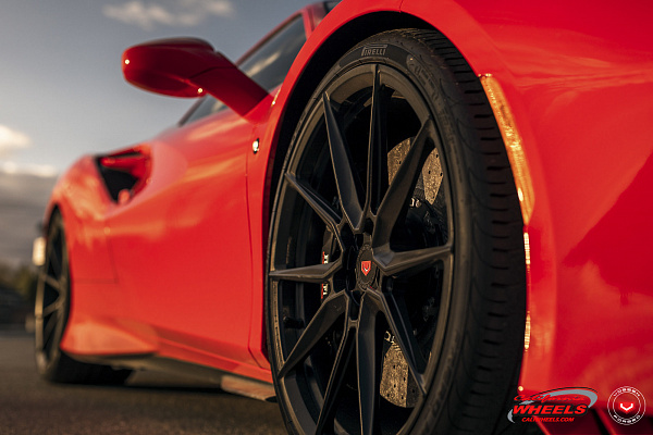 Фото дисков Vossen EVO-2 Черный глянец на Ferrari F8