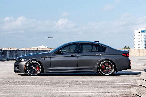 Фото дисков Strasse Wheels S5 Track Черный сатин на BMW 5/M5 (G30/F90)