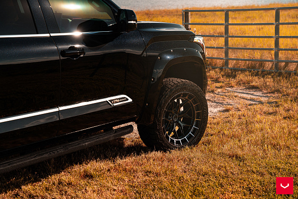 Фото дисков Vossen HFX-1 (6-Lug) Черный глянец на Toyota Tundra III
