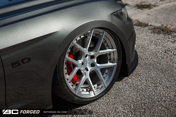 Фото дисков BC Forged HCS02 Глянцевый лак на Ford Mustang VI