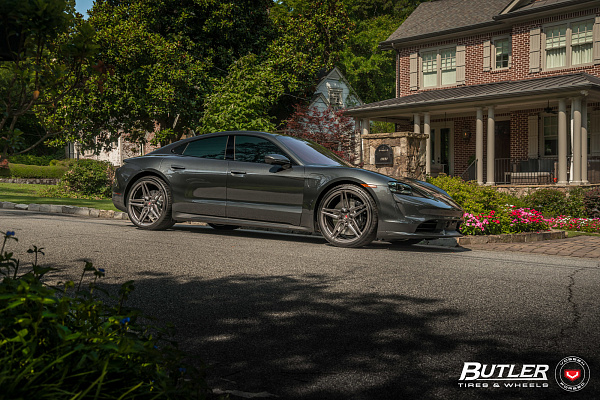 Фото дисков Vossen EVO-1 Глянцевый темный лак на Porsche Taycan I