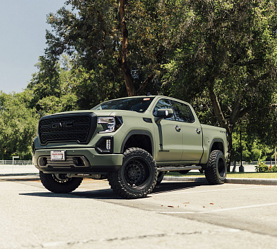Фото дисков Black Rhino ARSENAL на GMC Sierra IV