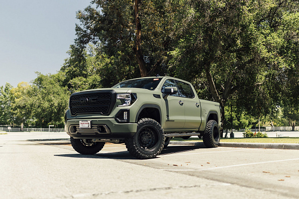 Фото дисков Black Rhino ARSENAL Черный сатин на GMC Sierra IV