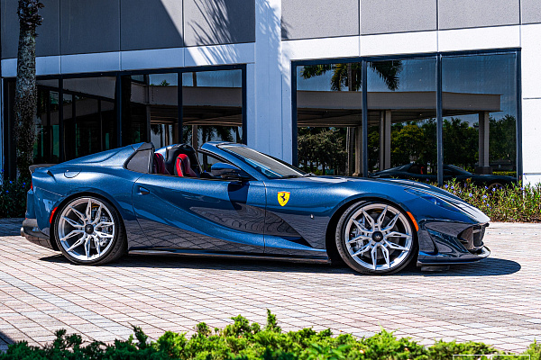 Ferrari 812