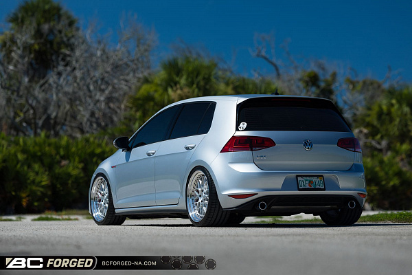 Фото дисков BC Forged LE81 // MLE81 Глянцевый лак на Volkswagen Golf VII
