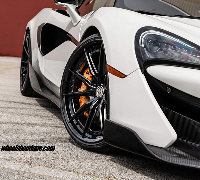 Фото дисков HRE S104SC на McLaren 600