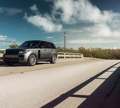 Фото дисков Vossen S17-01 на Land Rover Range Rover IV