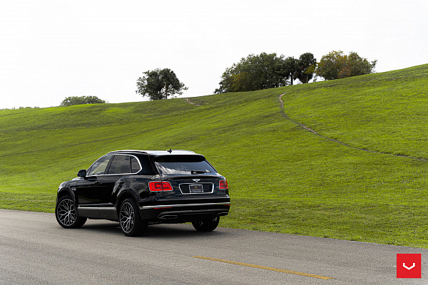 Фото дисков Vossen HF-2 Алмазная проточка на Bentley Bentayga