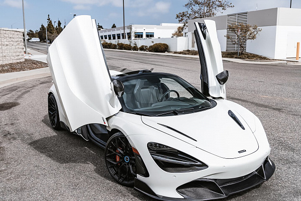 Фото дисков Brixton Forged PF10 Черный сатин на McLaren 720S
