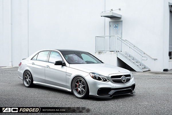 Фото дисков BC Forged LE82 // MLE82 Сатиновый темный лак на Mercedes-Benz E-Class (W212, S212, C207)