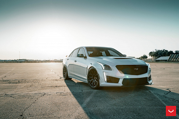 Фото дисков Vossen HF-2 Черный глянец на Cadillac CTS II