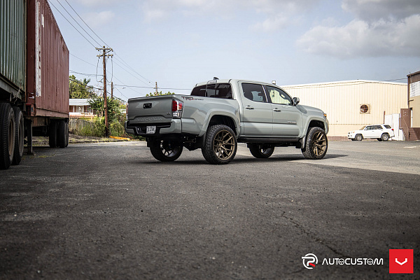 Фото дисков Vossen HF6-4 Глянцевое темное золото на Toyota Tacoma III