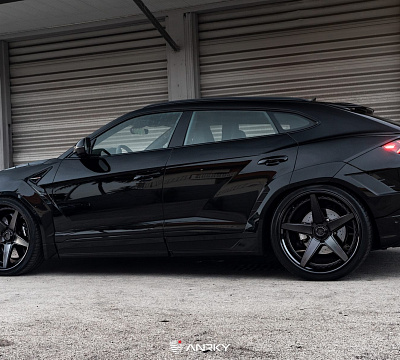 Фото дисков Anrky RS5.3 на Lamborghini Urus