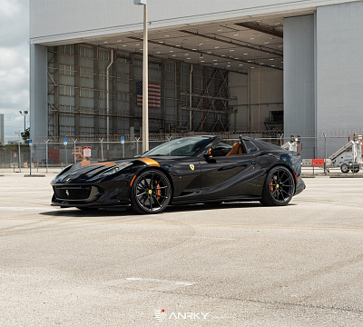 Фото дисков Anrky AN12 на Ferrari 812