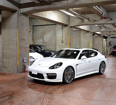 Фото дисков HRE 501M на Porsche Panamera I