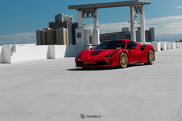 Фото дисков Anrky S3-X1 Глянцевое золото на Ferrari F8