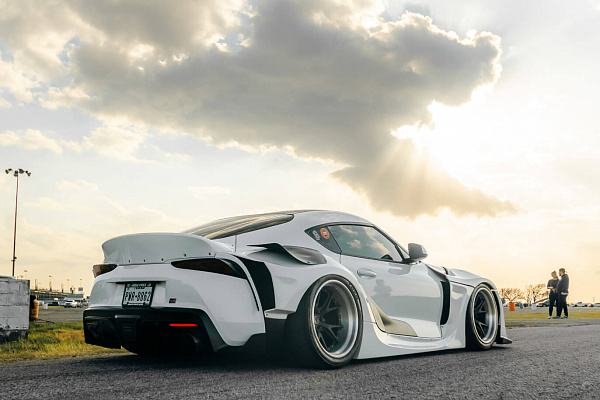 Фото дисков HRE S101 Сатиновый графит на Toyota Supra A90