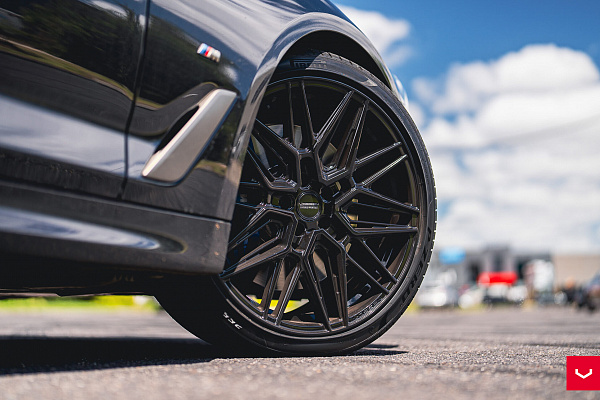 Фото дисков Vossen HF-7 Черный глянец на BMW 5/M5 (G30/F90)