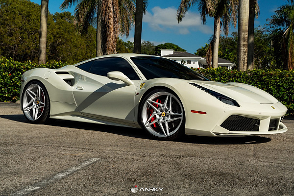 Фото дисков Anrky S1-X3 Глянцевый лак на Ferrari 488