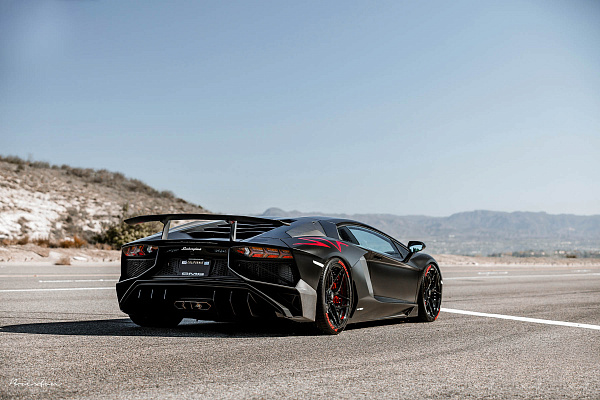 Фото дисков Brixton Forged PF5 Черный глянец на Lamborghini Aventador