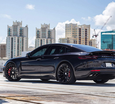 Фото дисков HRE P200 на Porsche Panamera II