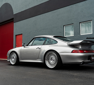 Фото дисков HRE 501 на Porsche 911 IV