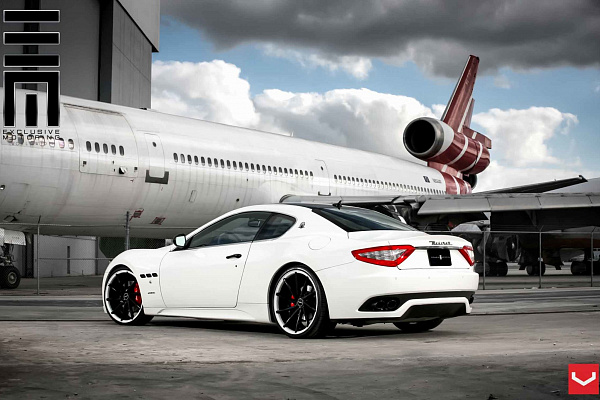 Фото дисков Vossen CVT Черный глянец на Maserati GranTurismo I