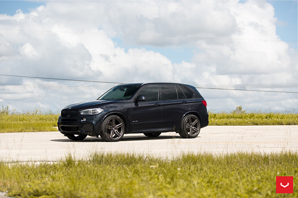 Фото дисков Vossen HF-1 Сатиновый графит на BMW X5/X5 M (F15/F85)