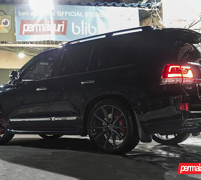 Фото дисков Vossen HF-3 на Toyota Land Cruiser 200