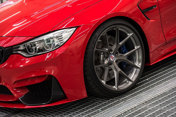 Фото дисков HRE P101 Глянцевый темный лак на BMW 4/M4 (F32/F82)