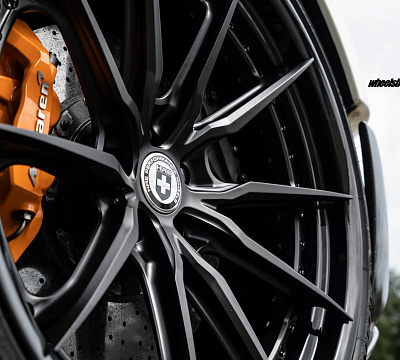 Фото дисков HRE S104SC на McLaren 600